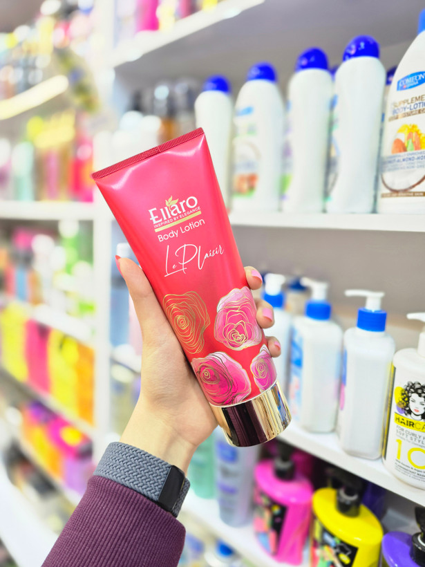 قیمت لوسیون بدن الارو الگانس قرمز اصل لوسیون بدن معطر و نرم کننده Ellaro قرمز مشخصات و خرید لوسیون بدن الارو مدل الگانس رنگ قرمز