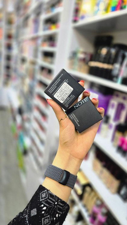 سایه چشم نوت لومینوس نرم و مات silky eyeshadow