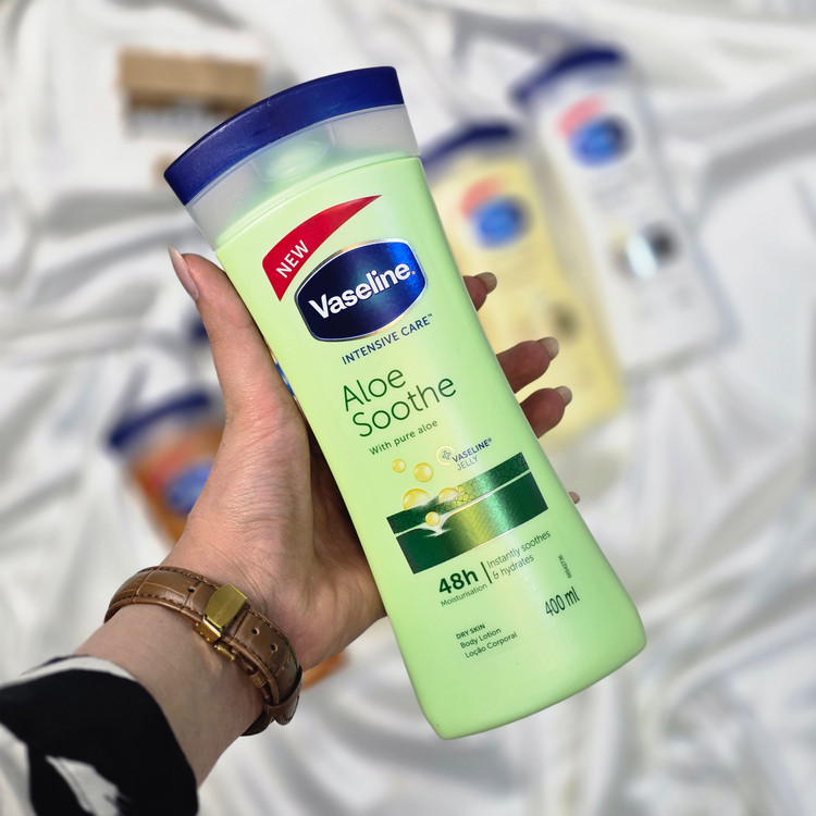 وازلین سبز – Vaseline Aloe Fresh: آلوئهورا، آبرسان و خنککننده پوست – hydrating & fresh body lotion