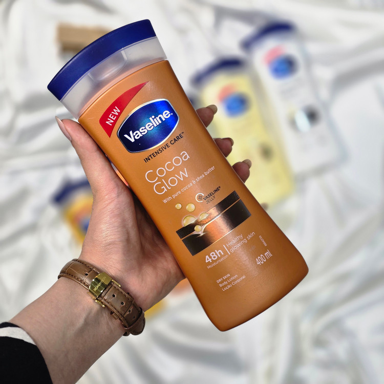 وازلین برنز – Vaseline Bronze / Glow: درخشانکننده و براقکننده بدن – glowing & radiant skin