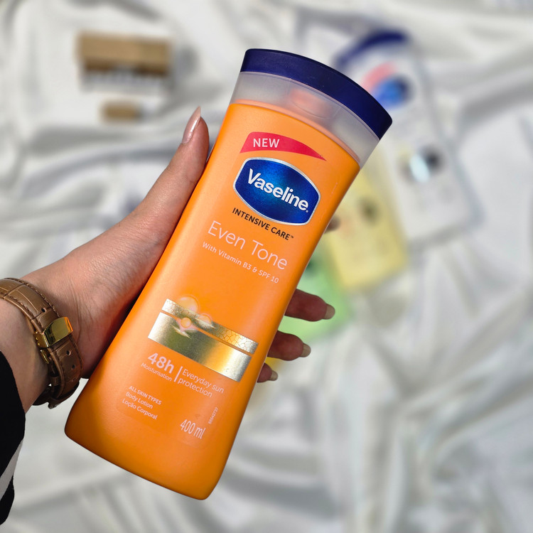 وازلین نارنجی – Vaseline Vitamin C / Healthy Bright: روشنکننده و شفافکننده پوست – brightening body lotion