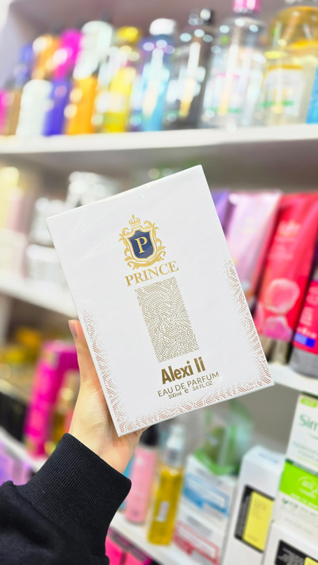 خرید عطر Prince Alexi II Eau de Parfum 100ml رایحهای ادویهای و چوبی با نت دارچین و وانیل؛ گزینهای جذاب برای دوستداران luxury men’s perfume با ماندگاری طولانی.