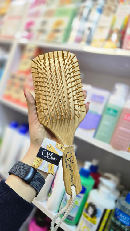 برس چوبی کرهای ضد وز و ضد الکتریسیته | Best wooden paddle brush | برس از چوب بامبو