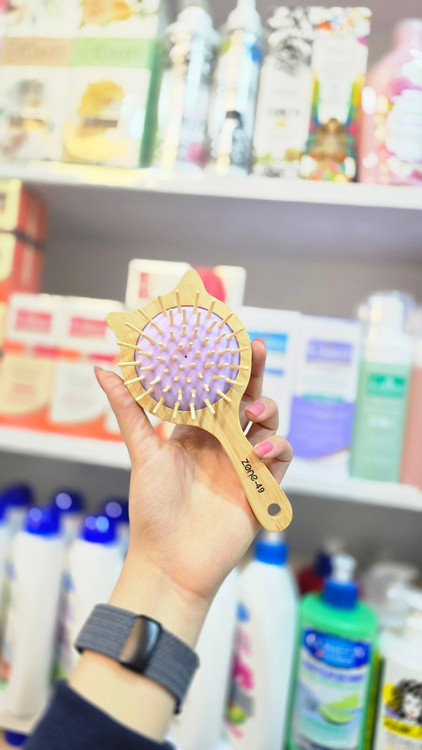برس چوبی فانتزی ضد وز | Best wooden hair brush برای ماساژ پوست سر بنفش
