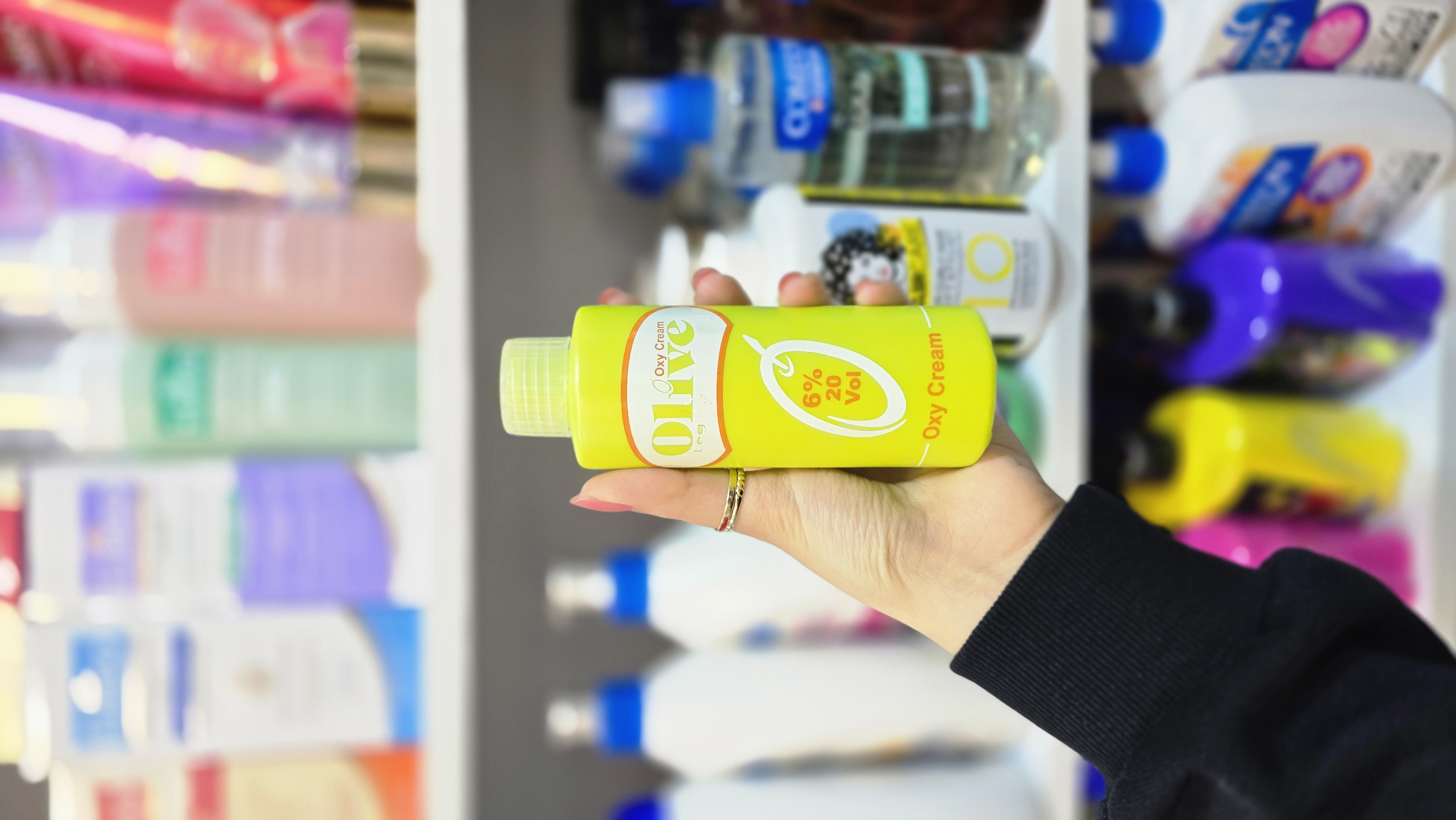 اکسیدان الیو ٣٪ ٦٪ ٩٪ حجم ١٥٠ و ١٠٠٠ میلی لیتر