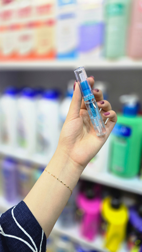 ژل ابرو شفاف اسنس Essence Clear Brow Gel برای فیکس و لیفت ابرو