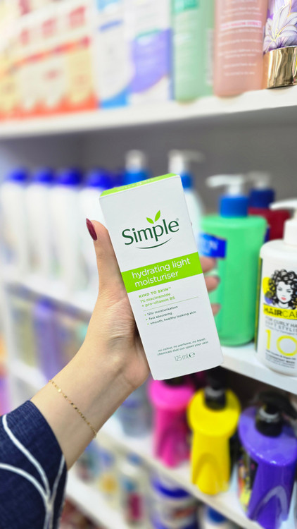 کرم سیمپل، simple moisturizer 125ml، آبرسان پوست، کرم مرطوب کننده سبک مدل لایت