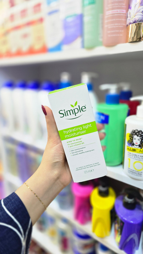 کرم سیمپل، simple moisturizer 125ml، آبرسان پوست، کرم مرطوب کننده سبک مدل لایت