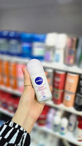 NIVEA Pearl and Beauty Roll On Deodorant
