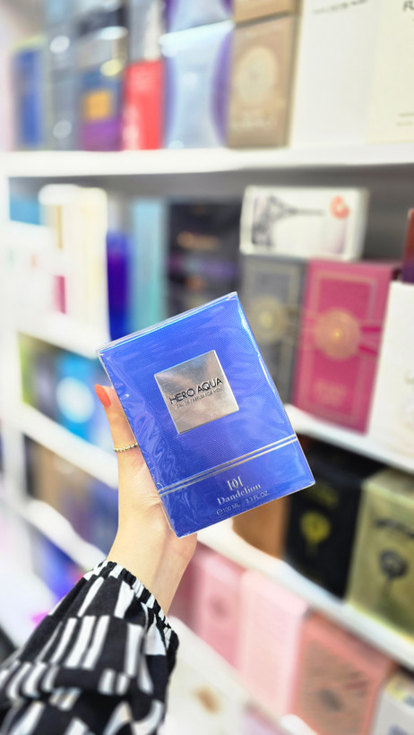 ادکلن مردانه ژکساف مدل Hero Aqua، عطر آبی مردانه با پخش بوی عالی، Jacsaf fragrance for men, Hero Aqua blue perfume box, luxury grooming product