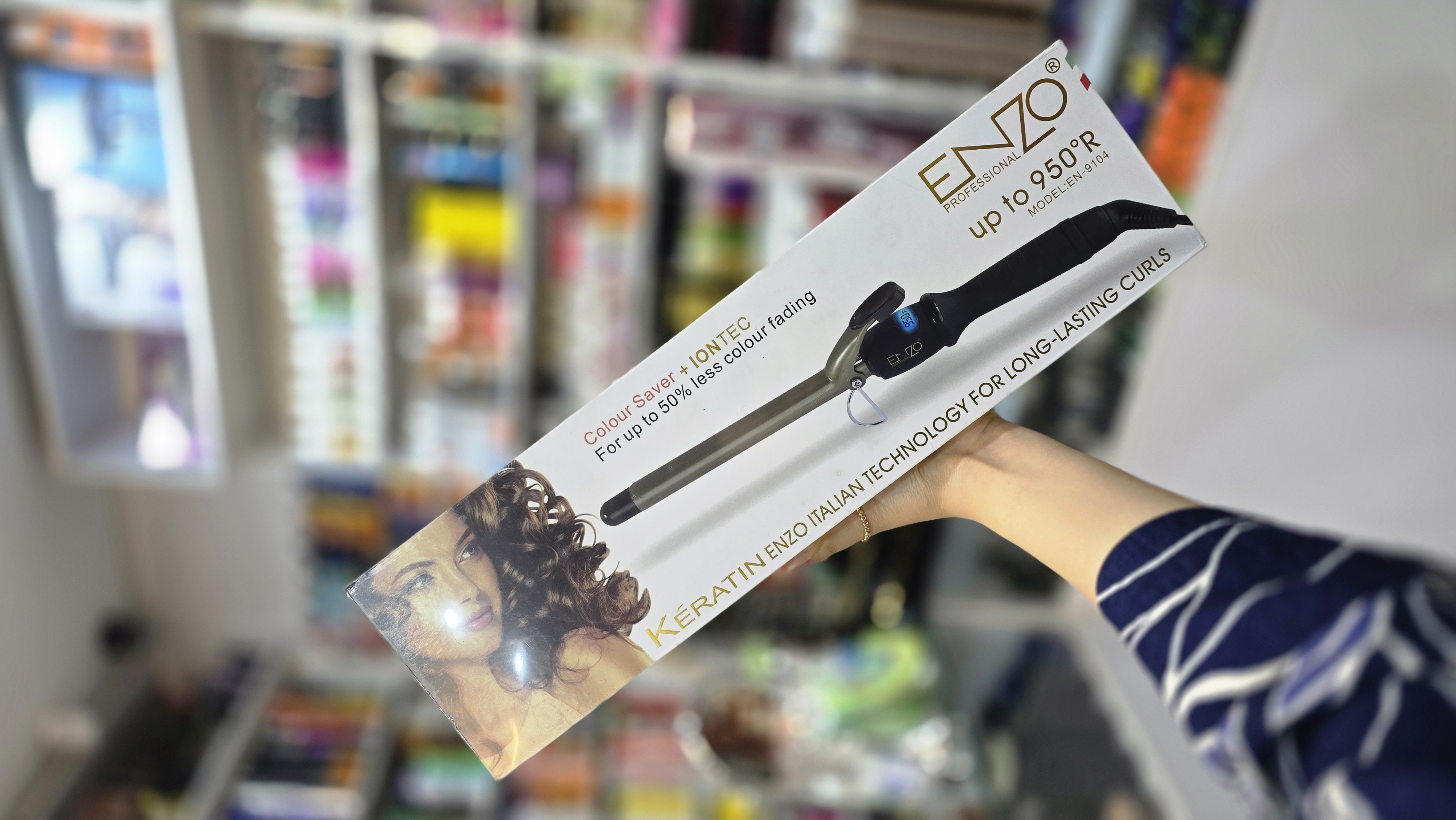 خريد فر کننده حرفه ای مو انزو مدل EN‑9104 سایز 19 میلی متر مناسب ایجاد فر ریز و ماندگار| دستگاه فر کننده مو ENZO مدل EN‑9104 قطر 19mm مناسب استفاده خانگی و سالنی