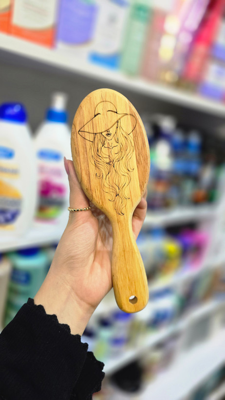 Royal Star Wooden Oval Hair Brush with Metal Pins | برس بیضی چوبی رویال استار مناسب شانهکردن و مرتبکردن مو
