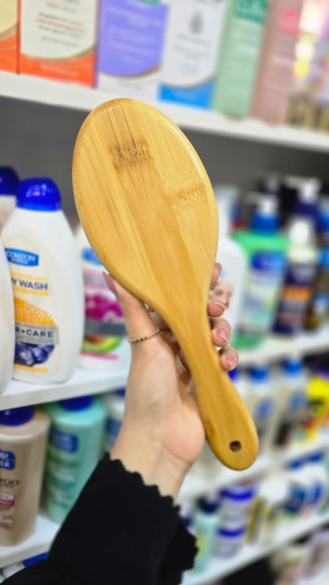 نمای پشت برس چوبی Royal Star Wooden Oval Hair Brush