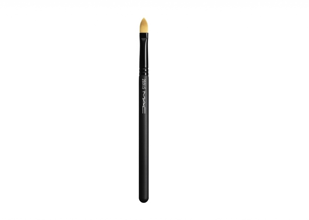 قلموی آرایشی مک مدل 26915 برند MAC با طراحی حرفه‌ای، مناسب میکاپ و آرایش چشم