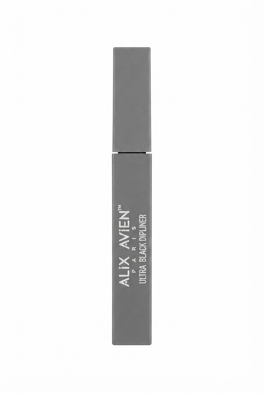 خط چشم اسک ultra black مشکی پررنگ، SK eyeliner با بافت روان و طراحی دقیق برای آرایش چشم