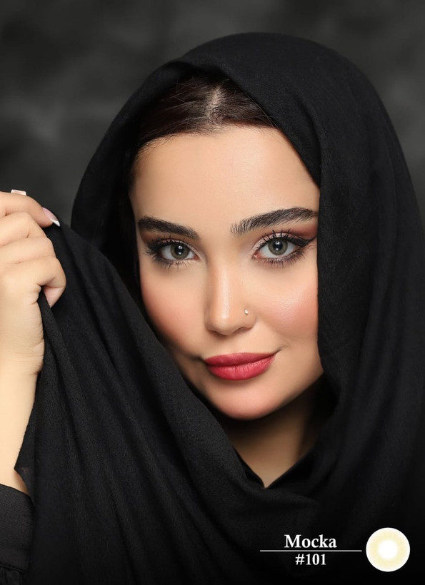لنز رنگی موکا Mocka #101 با تناژ عسلی روشن روی چشمها